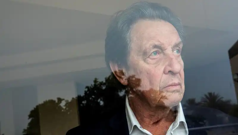 Elon Musk’ın Babasından Şok Açıklamalar: Cinayetler ve Büyücülük Üzerine İtiraflar