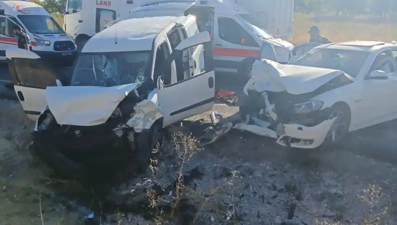 Nevşehir'de Feci Trafik Kazası: 14 Yaralı ve Sıhhiye Alarmda!