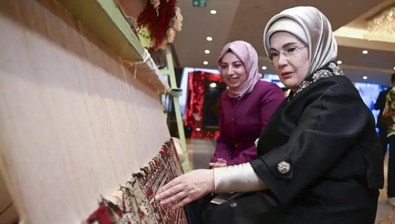 Emine Erdoğan’ın Özel Halısı Açık Artırmada Satıldı: Geliri Depremzedelere Destek Olacak