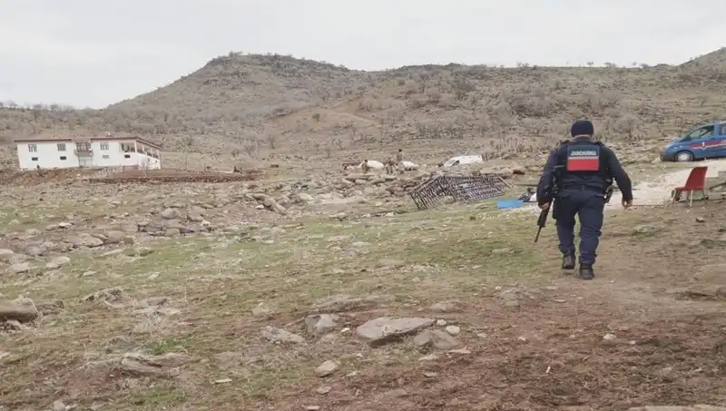 Husumetli Ailelerin Kavgasında 6 Kişi Tutuklandı: Olayın Ardındaki Sır Perdesi