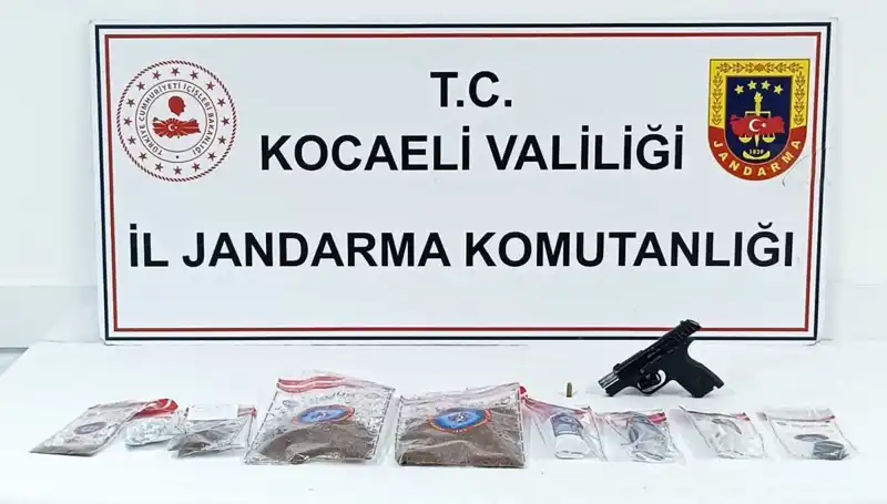 Kocaeli'de Dev Uyuşturucu Operasyonu: Yüzlerce Keyif Verici Maddeye El Konuldu