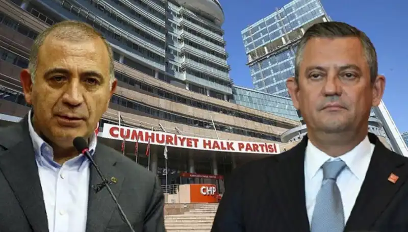 CHP’nin Tarihi Kuruluş Töreninde Özgür Özel Rüzgarı Esti
