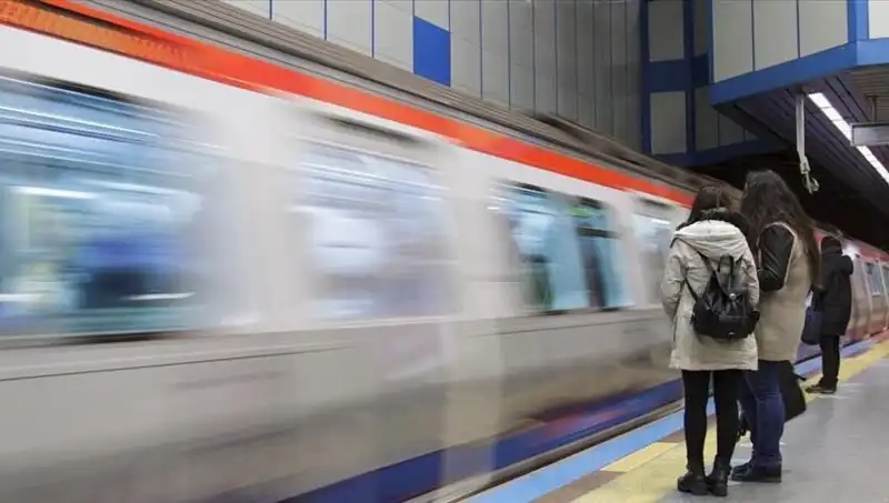 İstanbul'da 1 Mayıs Tepkisi: Kapalı Metro, Metrobüs ve Otobüs Durakları Açıldı mı?