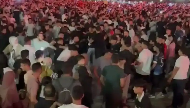 Bıçaklı Kavga Konserde Can Aldı: Üç Kişi Yaralandı
