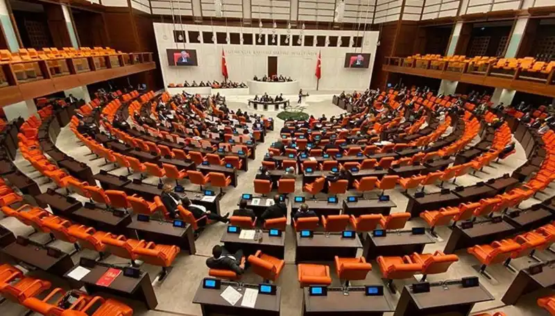 TBMM'de Emekli İkramiyesine Yüzde 50 Zam: İlk 4 Madde Onaylandı