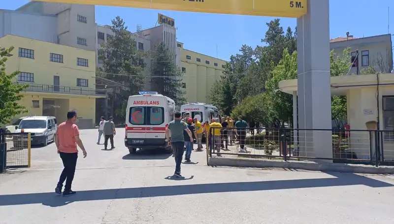 Çorum'da Un Fabrikasındaki Patlama: 10 Yaralı, 1'i Ağır Durumda
