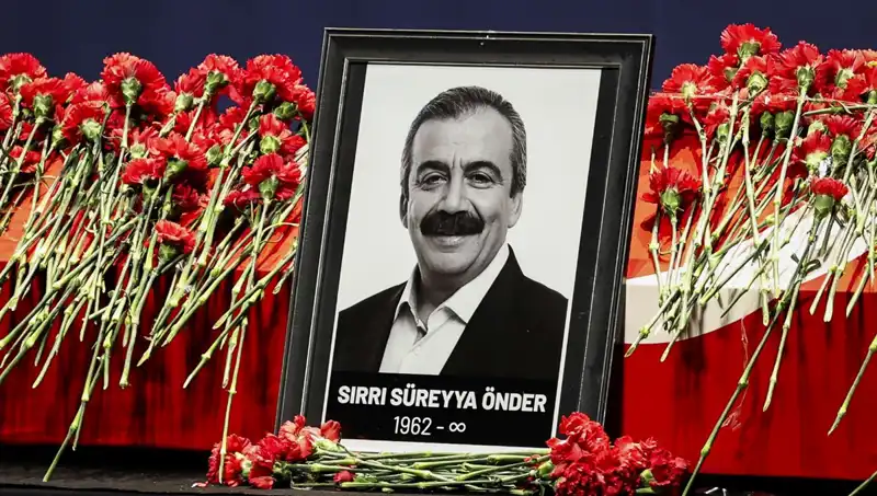 Meclis’te Sırrı Süreyya Önder’in Anması: Anılar ve Duygusal Anlar