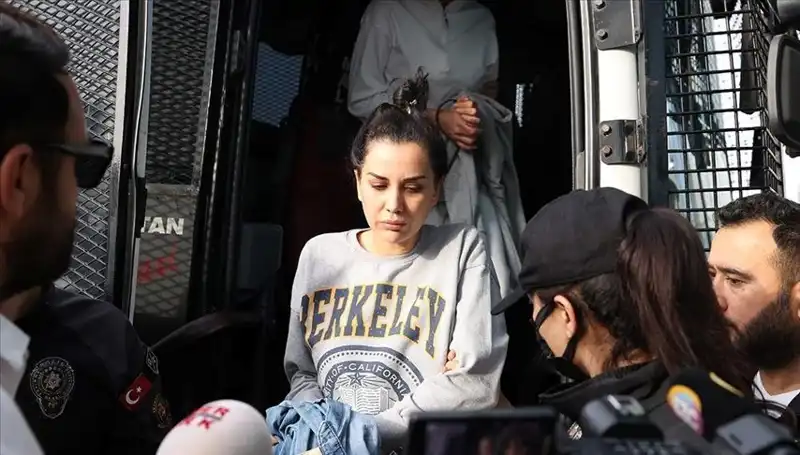 Dilan Polat’ın Instagram Hesabına Erişim Neden Kapatıldı? Tüm Ayrıntılar Burada!
