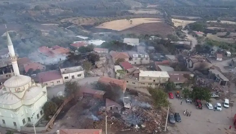 Çanakkale'deki Orman Yangını: Felaketin Havadan Görüntüleri Ortaya Çıktı