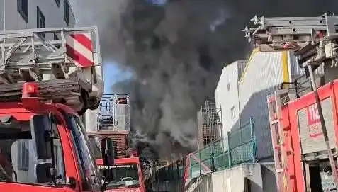 Tuzla'daki Fabrika Yangını Kontrol Altına Alındı: Yangının Sebepleri ve Etkileri Neler?