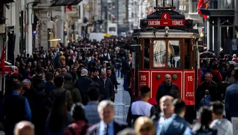 Türkiye'nin Nüfusuyla İlgili Şaşırtıcı Veriler ve Gelecek Öngörüleri