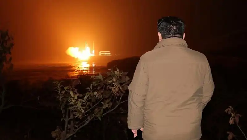 Kuzey Kore Silahları: Faturayı Kim Öder? Amerika'nın Gölgesindeki Gerçekler