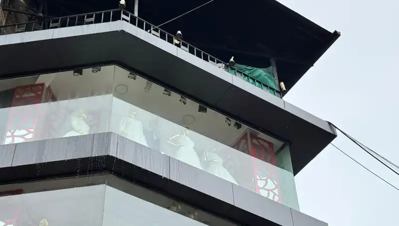 Giyim Mağazasında Korkutan Yangın: Alışveriş Keyfi Yerini Panik Dolu Anlara Bıraktı