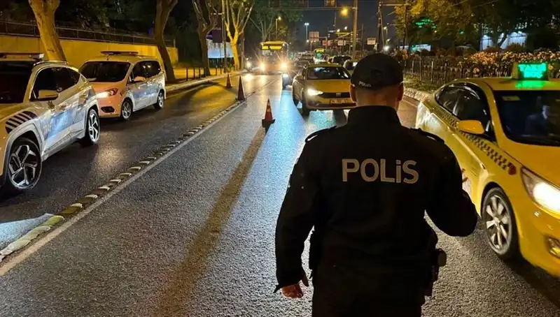 Huzur İstanbul Operasyonu: 5 Bin Kişi Gözaltına Alındı, Şehrin Güvenliği Sağlanıyor!
