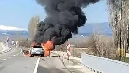 Kütahya'da Seyir Halindeki Otomobilde Dehşet Anları: Alevler İçinde Kaldı