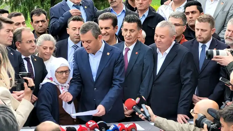CHP’nin Ekrem İmamoğlu İçin Başlattığı İmza Kampanyası Neden Önemli?