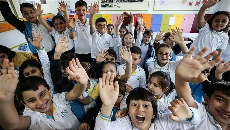9 Günlük Tatilin Ardından Okul Zilinin Yeniden Çalacağı Gün Geldi!