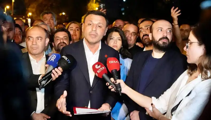 CHP İstanbul İl Başkanı Özgür Çelik’in İfadesi: Siyasi Gelişmeler Sarsıyor!