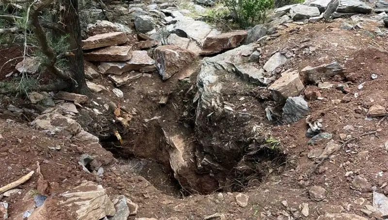 Eski Vali ve Emekli Albay Define Avındayken Suçüstü Yakalandı!
