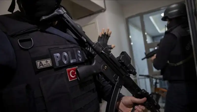 Türkiye Genelinde Dev Uyuşturucu Operasyonu: 71 İl ve 516 Tutuklama!