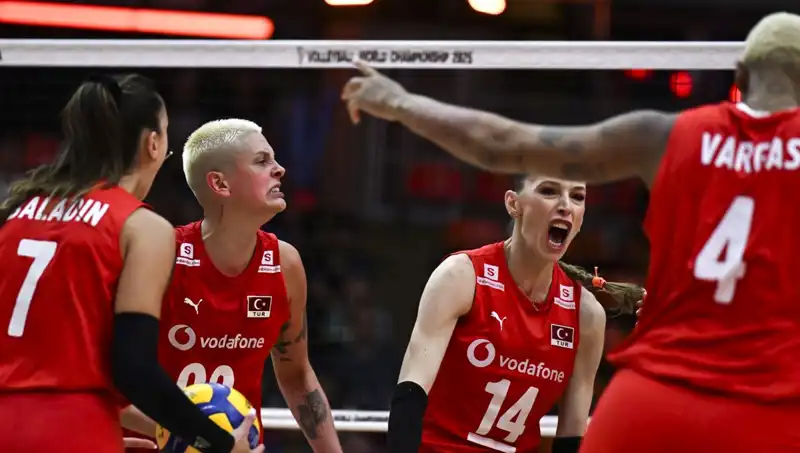 Türkiye-Japonya Voleybol Maçı: Filenin Sultanları Zafer İçin Parkede