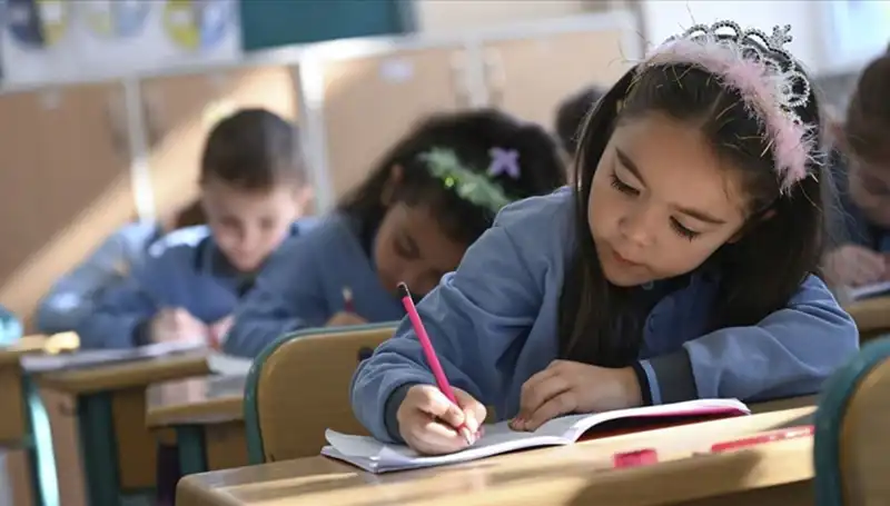 Okullar Ara Tatil Sonrası Ne Zaman Açılıyor? 2024-2025 MEB Takvimi
