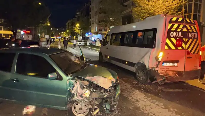 Otomobil Minibüse Çarptı: 6 Yaralı, Olayın Ayrıntıları Ne?