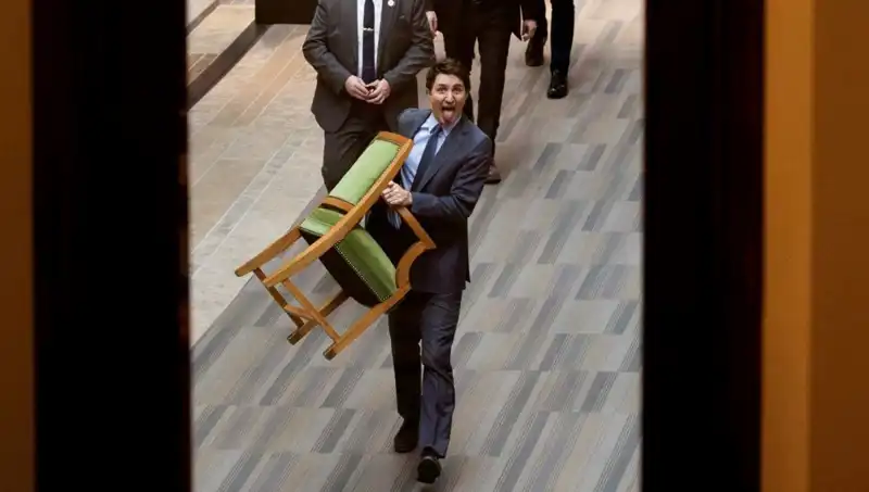 Trudeau'nun İstifası: Sandalyeyle Yola Çıkması İle Siyasi Kriz Derinleşti