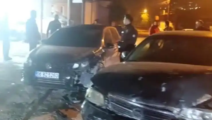 Çevirmeden Kaçarken Kaza Yapanların Yürekleri Ağızlarına Geldi