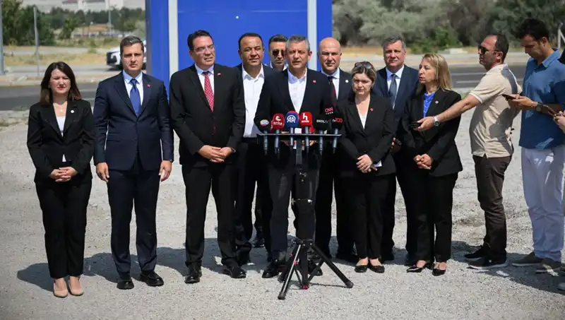 Özgür Özel TUSAŞ'ta: Geleceğin Hava Savunma Sistemlerine Dair Umut Verici Mesajlar