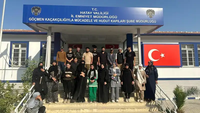 24 Göçmen Minibüste Yakalandı: İnsan Ticareti ile Mücadelede Yeni Bir Aşama