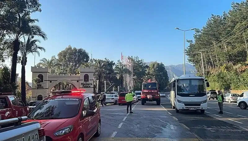 Muğla'da Lüks Otelde Korkutan Yangın: Tatilciler Panik İçinde Flee Etti
