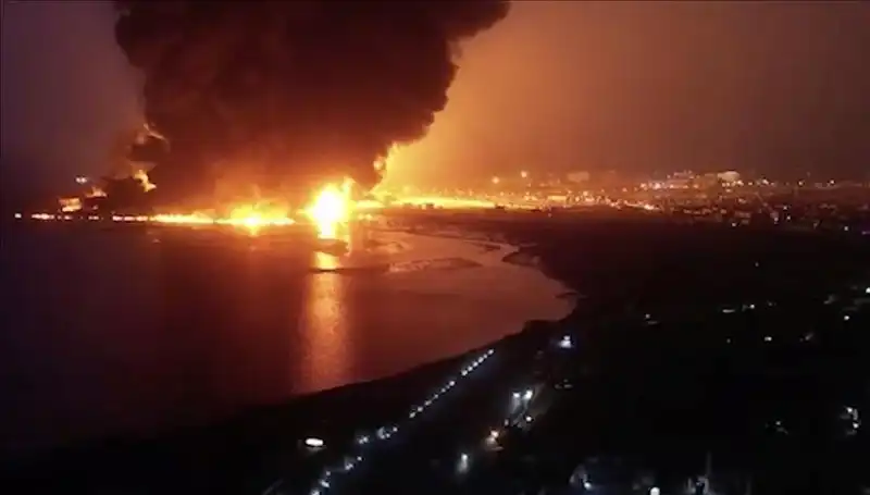 Yemen’de Türk Gemisine Yapılan Salgınların Gölgesinde Şarapnel Saldırısı
