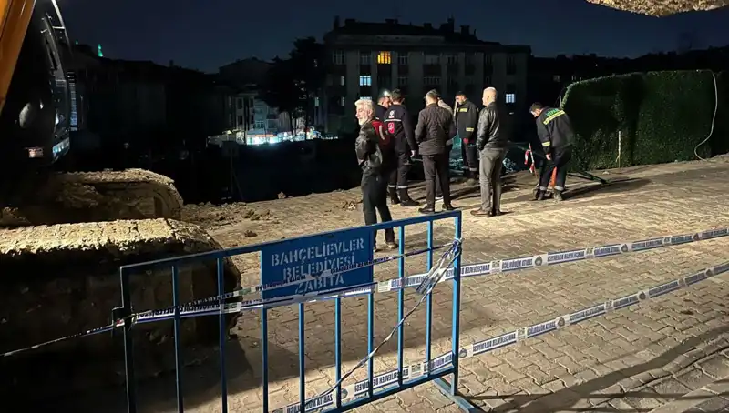 İstanbul'da İnşaatın Korkunç Sonucu: Yol Çöktü, Şehirde Panik Ortaya Çıktı