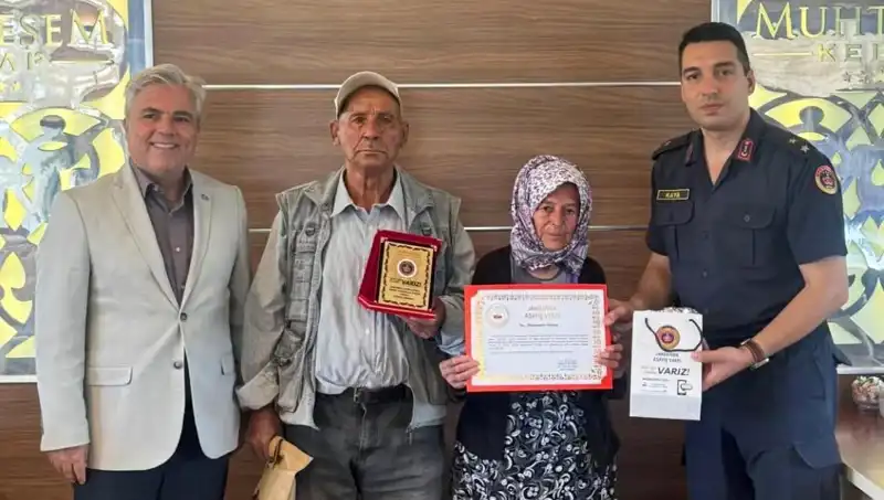 Tek Varlıkları Olan Evi Jandarmaya Bağışladılar: Duygulara Doyamayacağınız Bir Hikaye