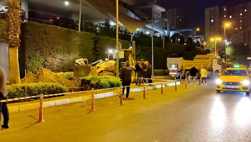 AVM Girişinde Doğalgaz Paniği: Alışveriş Keyfi Sadece Anlık Kaldı