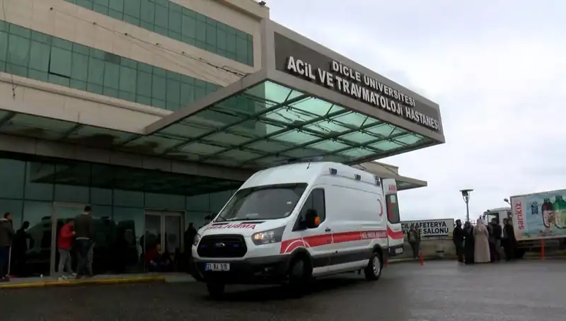 Silahlı Çatışmada Aile İçinde Kan Aktı: Kuzen ve Oğul Tarafından Yaralandı